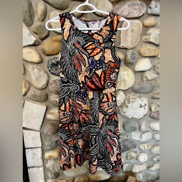 H&M Beautiful Flowy Sleeveless Dress - Unique pattern - small - Picture 3 of 6